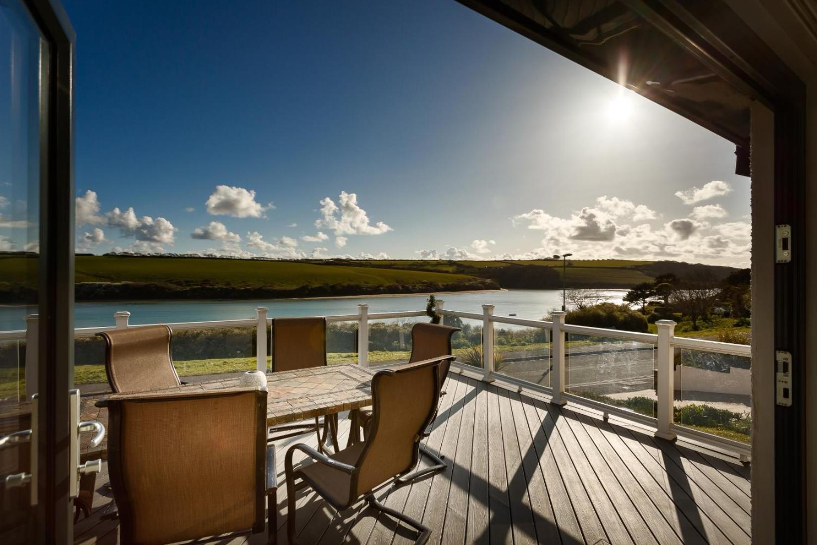 Whispering Waters Vila New Quay Exterior foto